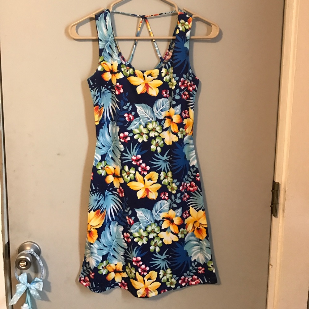 Beautiful Hawaii flower dress.