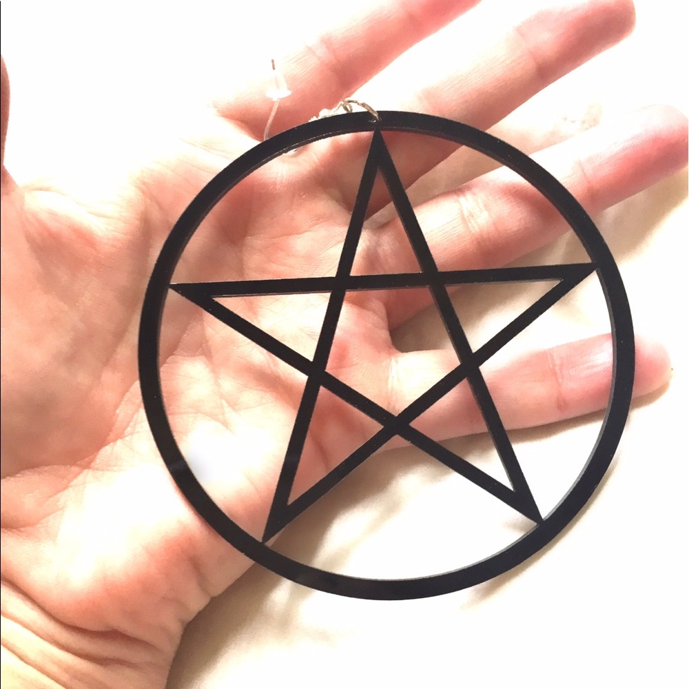 Black lightweight pentagram earrings. New.