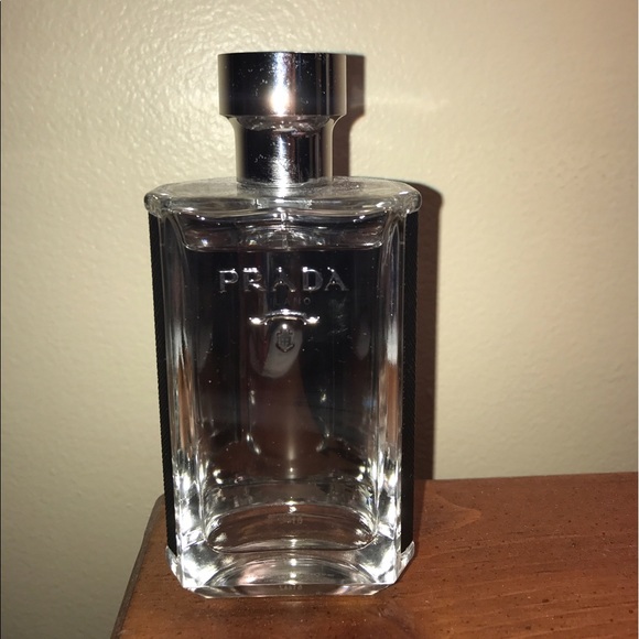 Prada - Picture 1 of 1