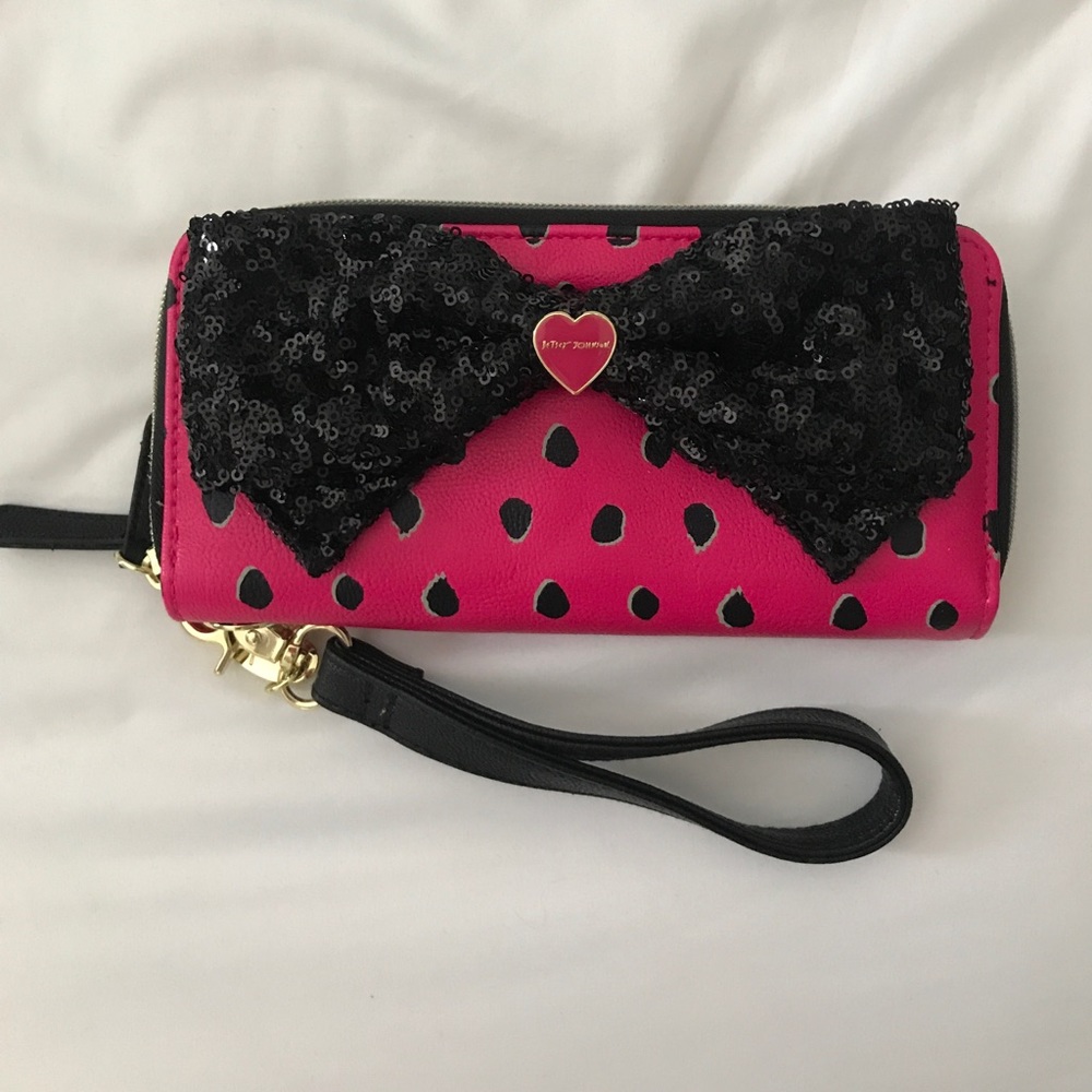 Betsey Johnson wristlet wallet