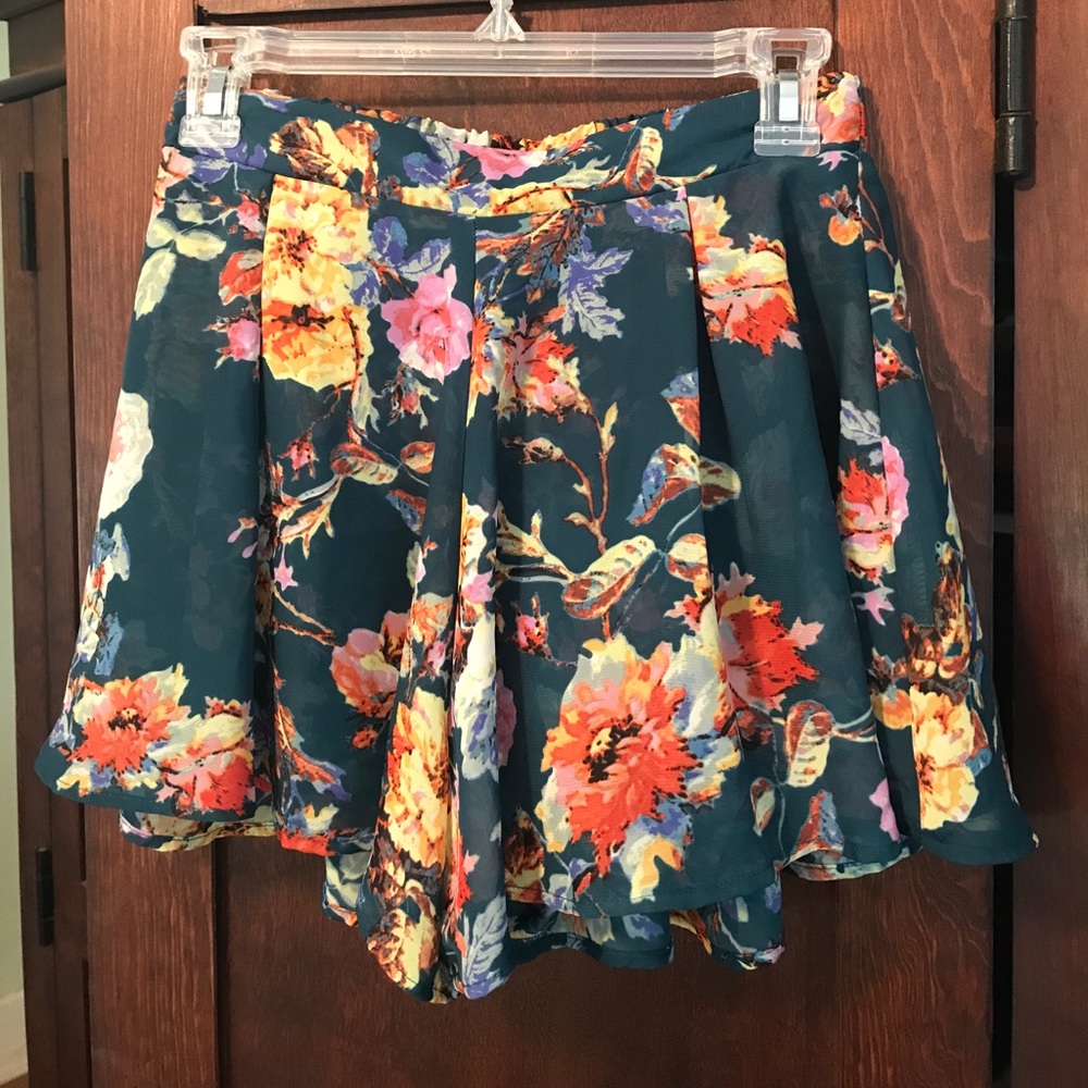 NWT SMYM Carlos swing shorts