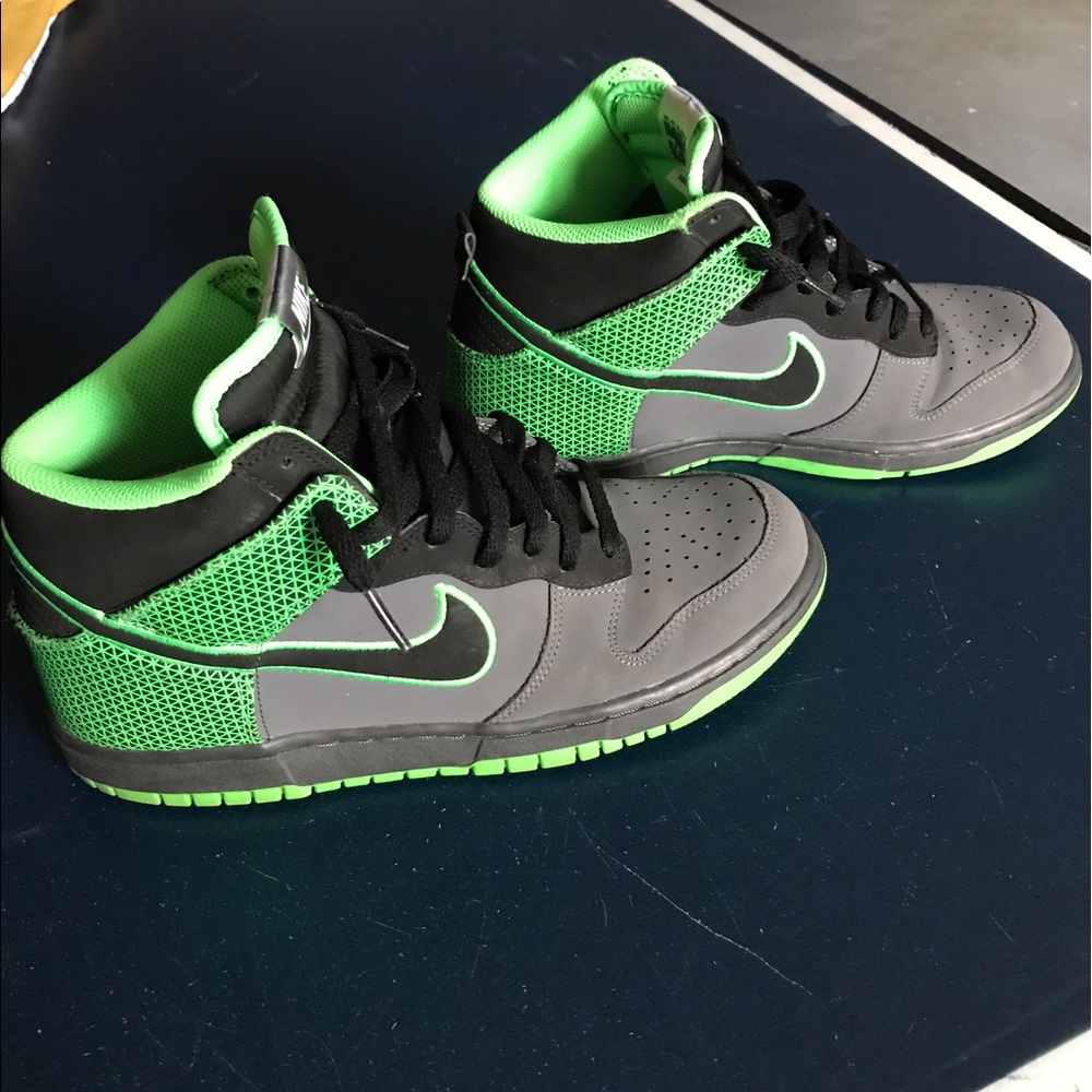 Nike Dunk High Size 9.5