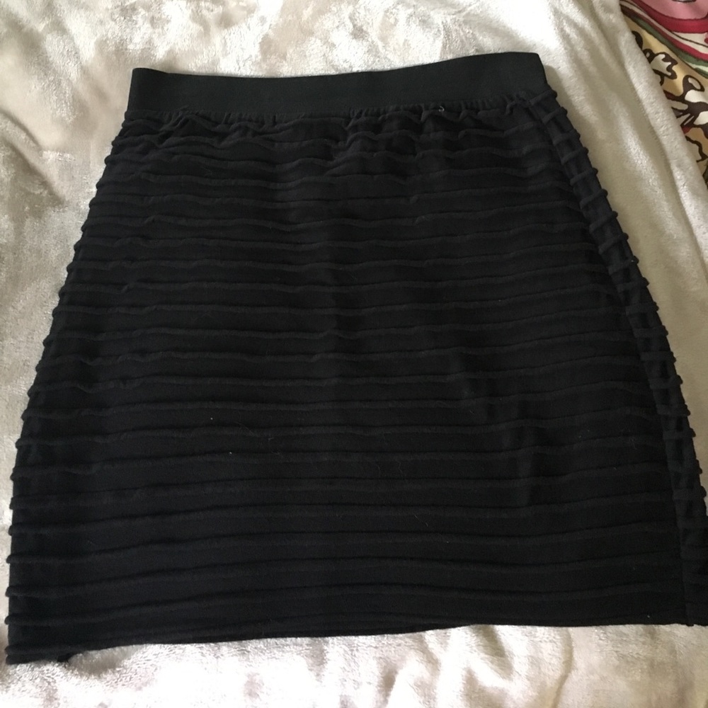 Black bodycon skirt