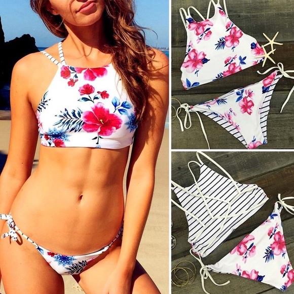 SALE!!! SEPARATES REVERSIBLE FLORAL TOP - Picture 3 of 3