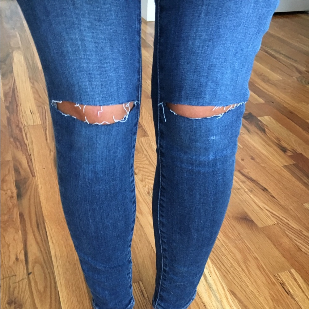 Lucky brand skinny jeans with slits at knees