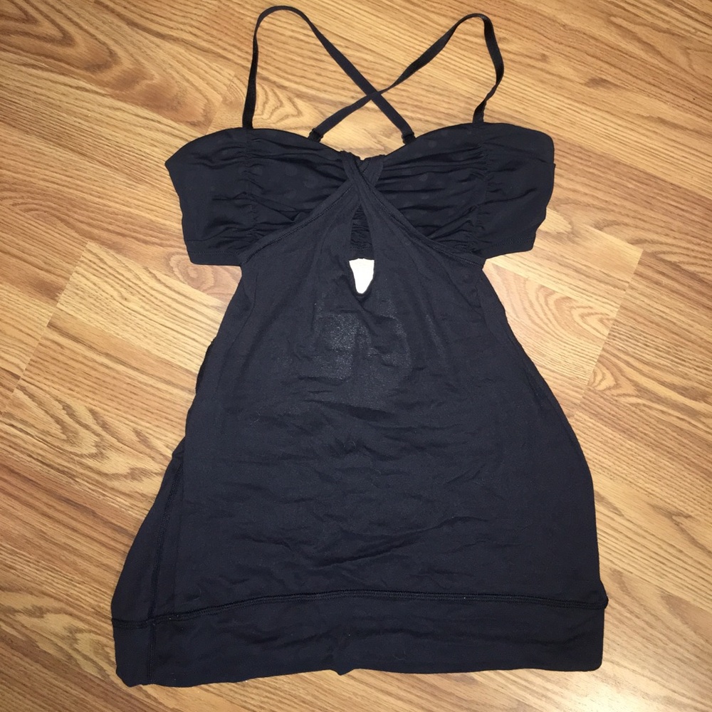 Size 8 lululemon tank