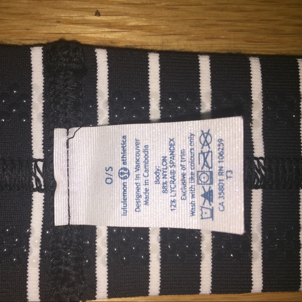 Lulu lemon headband - Picture 3 of 3