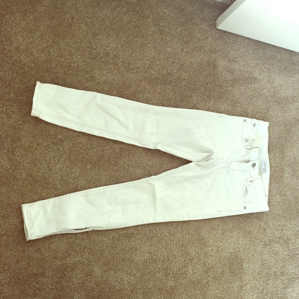 Express white ankle jeans with zippers @ankle
