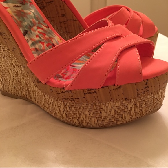 Summer Fun Sandals - Picture 3 of 4