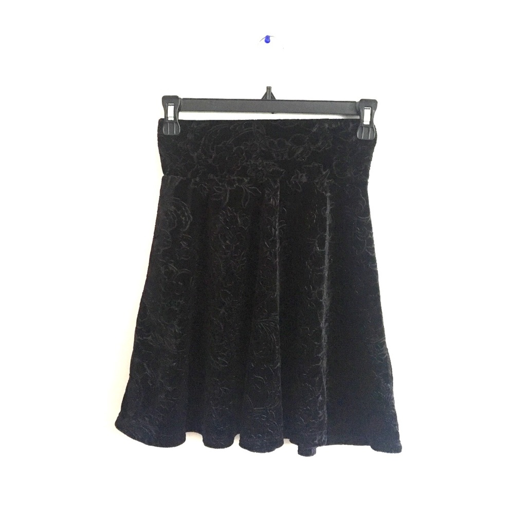 Kirra Velvet Floral Printed Skirt