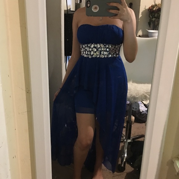 Prom dress - Picture 1 of 4