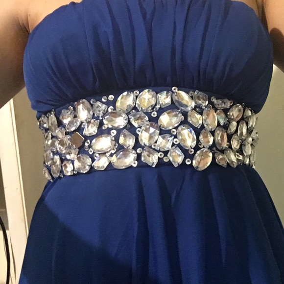 Prom dress - Picture 2 of 4