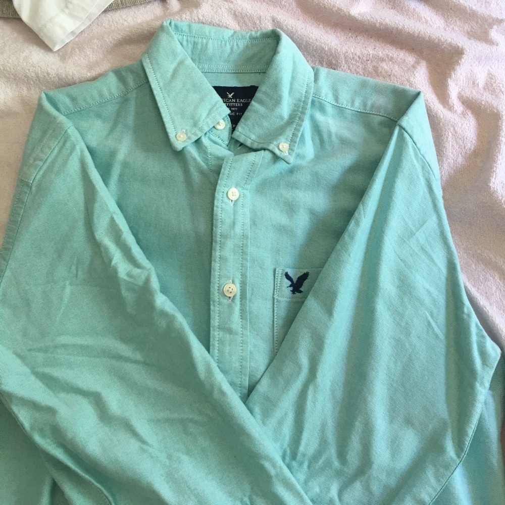 American eagle button down