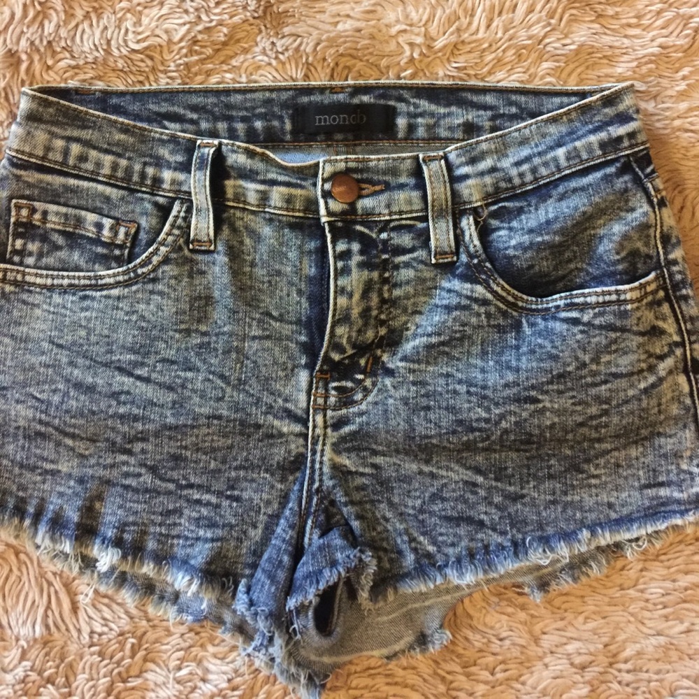 Mid Rise Cute jean cutoffs sz M