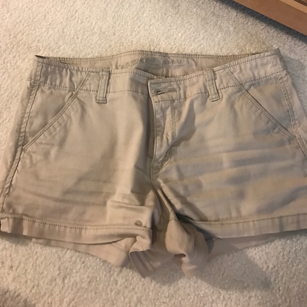 khaki shorts
