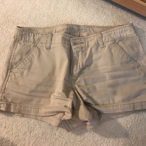 khaki shorts - Picture 1 of 1