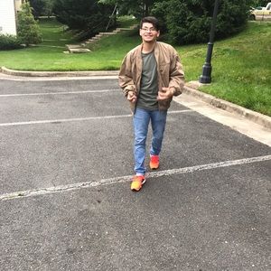 Meet your Posher, Larry