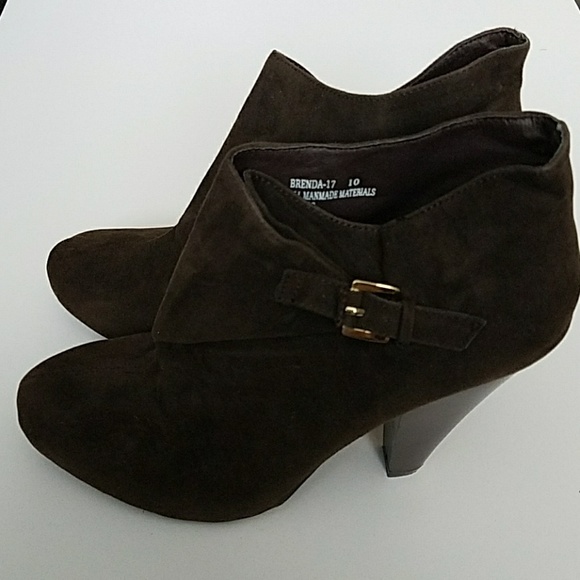 BROWN ANKLE BOOTS - Picture 3 of 4