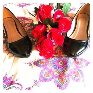 Black Casual Flats ( Brand New )