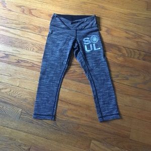 Soul cycle Lulu lemon cropped leggings