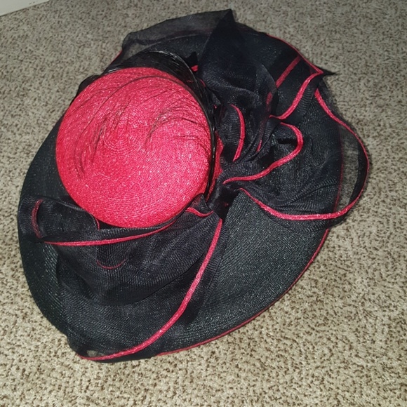 Red & Black Straw  Bow Hat - Picture 2 of 4