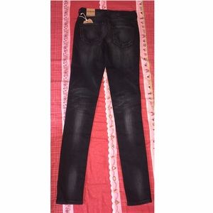 Halle Super Skinny Jeans