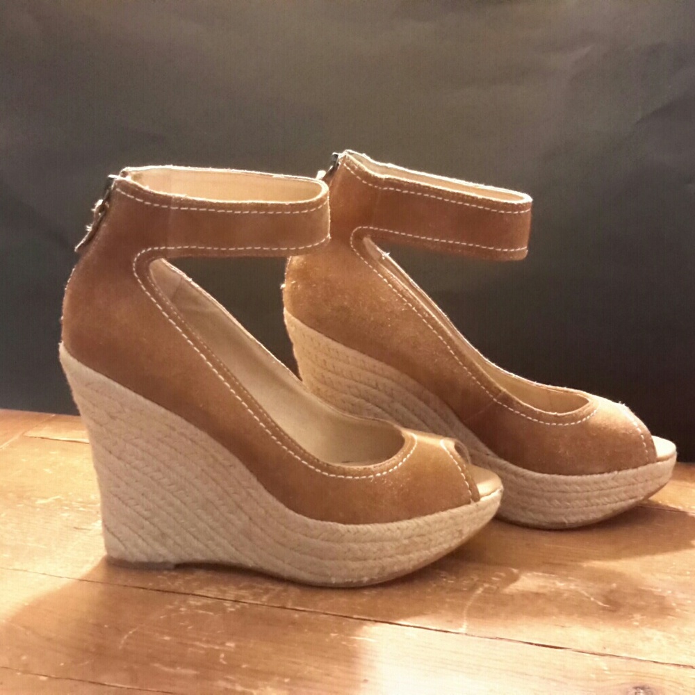 LEVITY Ankle  Wrap Wedges