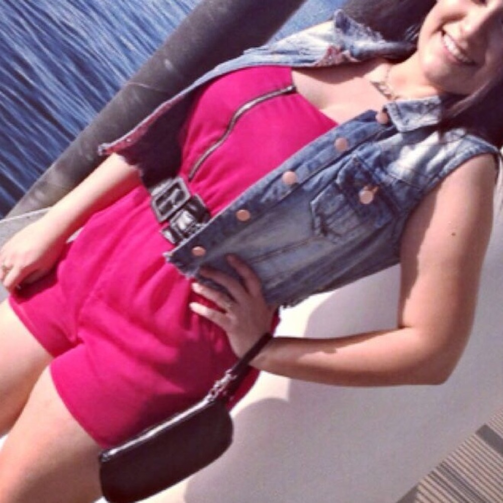 Fuchsia romper - Picture 4 of 4