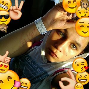 Meet your Posher, Perla