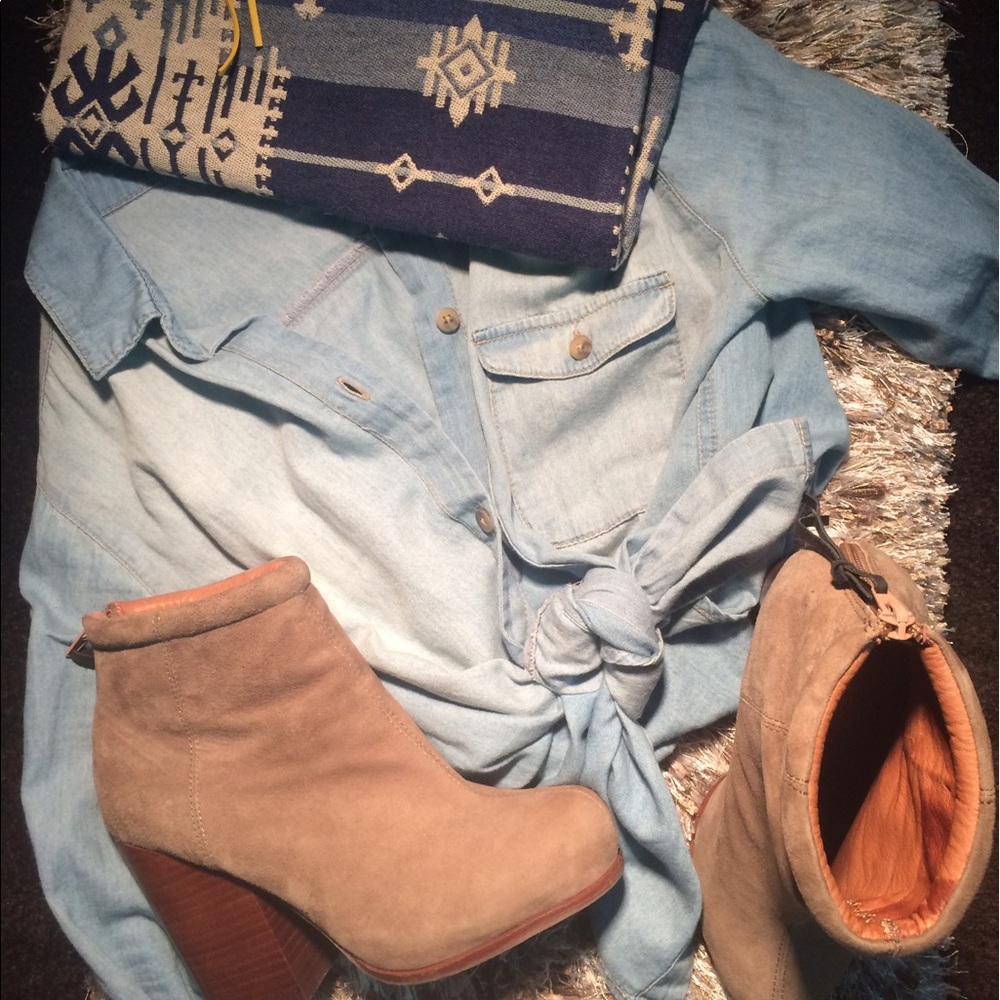 Jeffrey Campbell Taupe Suede Rumble Booties 7