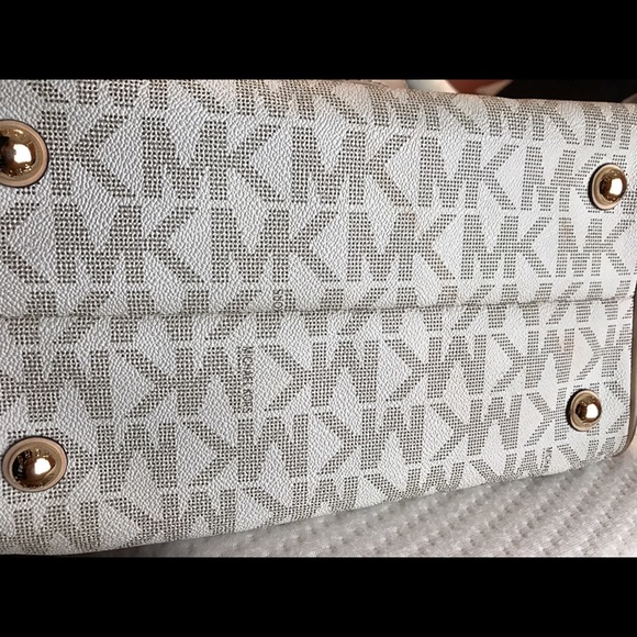 Michael Kors Large Logo Grayson Satchel - Picture 5 of 7
