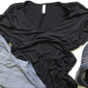 LulaRoe black classic tee