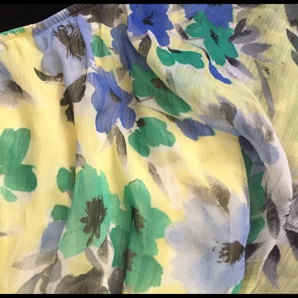 Very Cute One Nude Shoulder Summer Mini Dress. - Picture 3 of 6