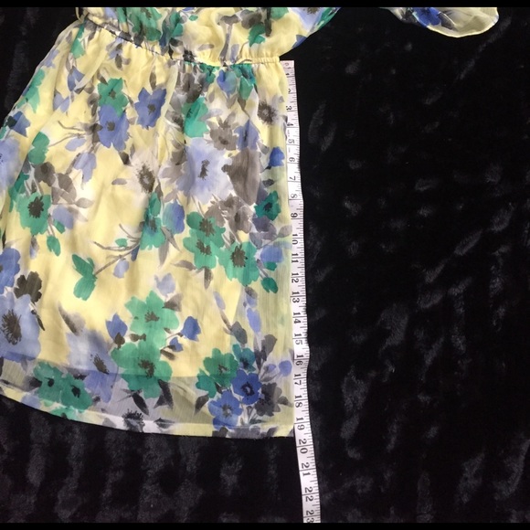 Very Cute One Nude Shoulder Summer Mini Dress. - Picture 6 of 6