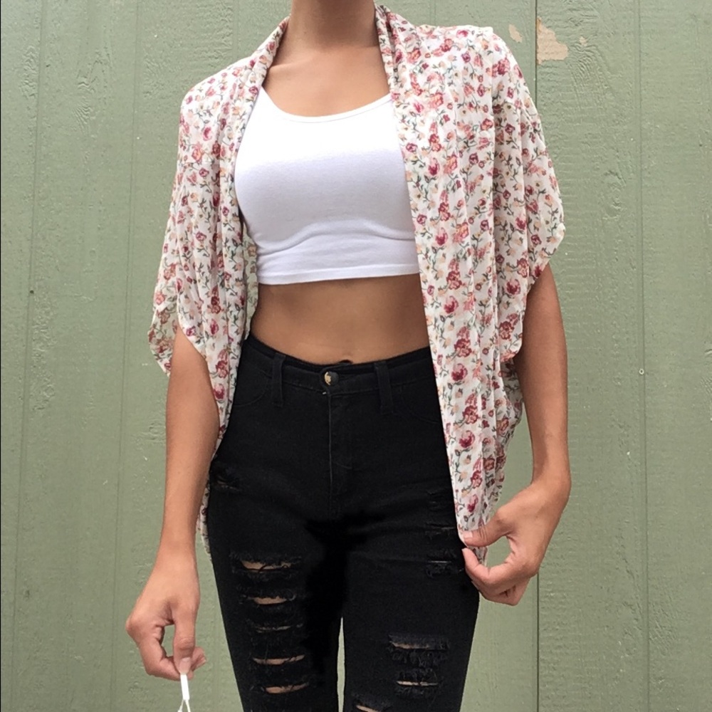Floral cardigan DO NOT PURCHASE! HOLDING!!