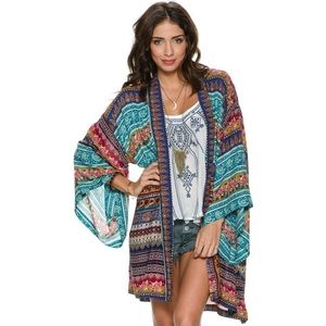 Novella Royale Hitchhiker Kimono