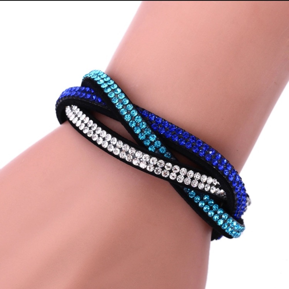 Leather braided Bracelet with Rhinestones