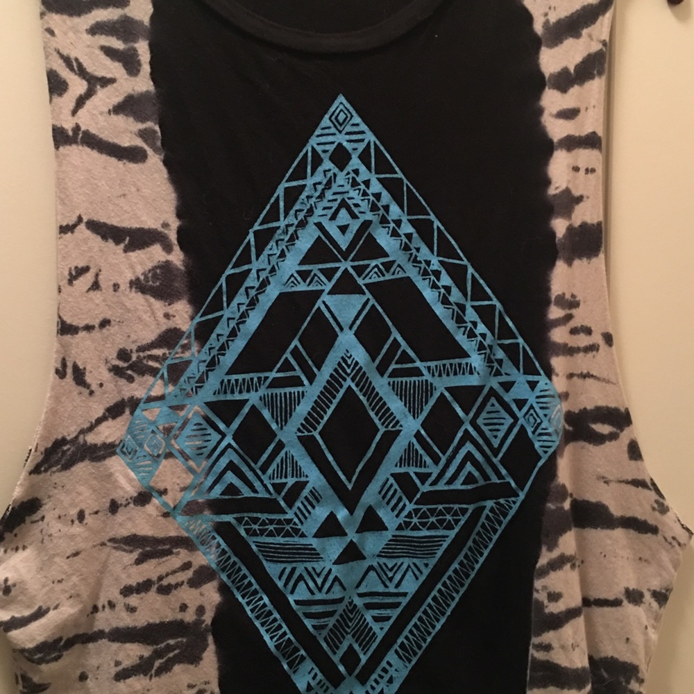 🤘🏼Geometric Muscle Tank