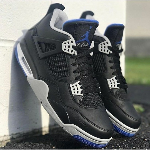 Jordan retro 4s