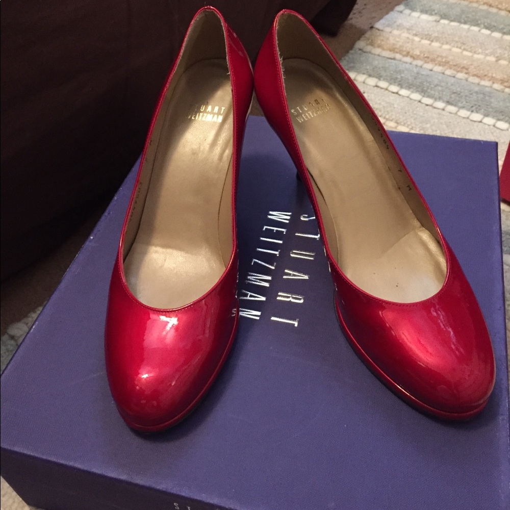 Stuart weitzman red patent leather shoe