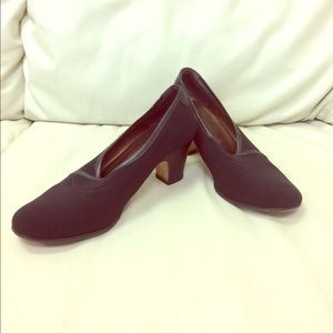 Taryn Rose Black Dress heels.