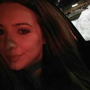 Meet your Posher, Candace