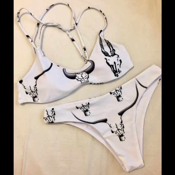 Animal Skull Bikini Set - Picture 2 of 5