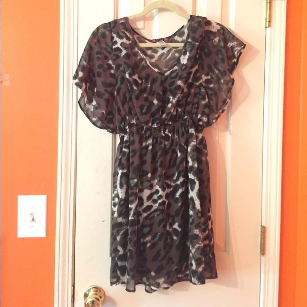 Cheats print dress short sleeve