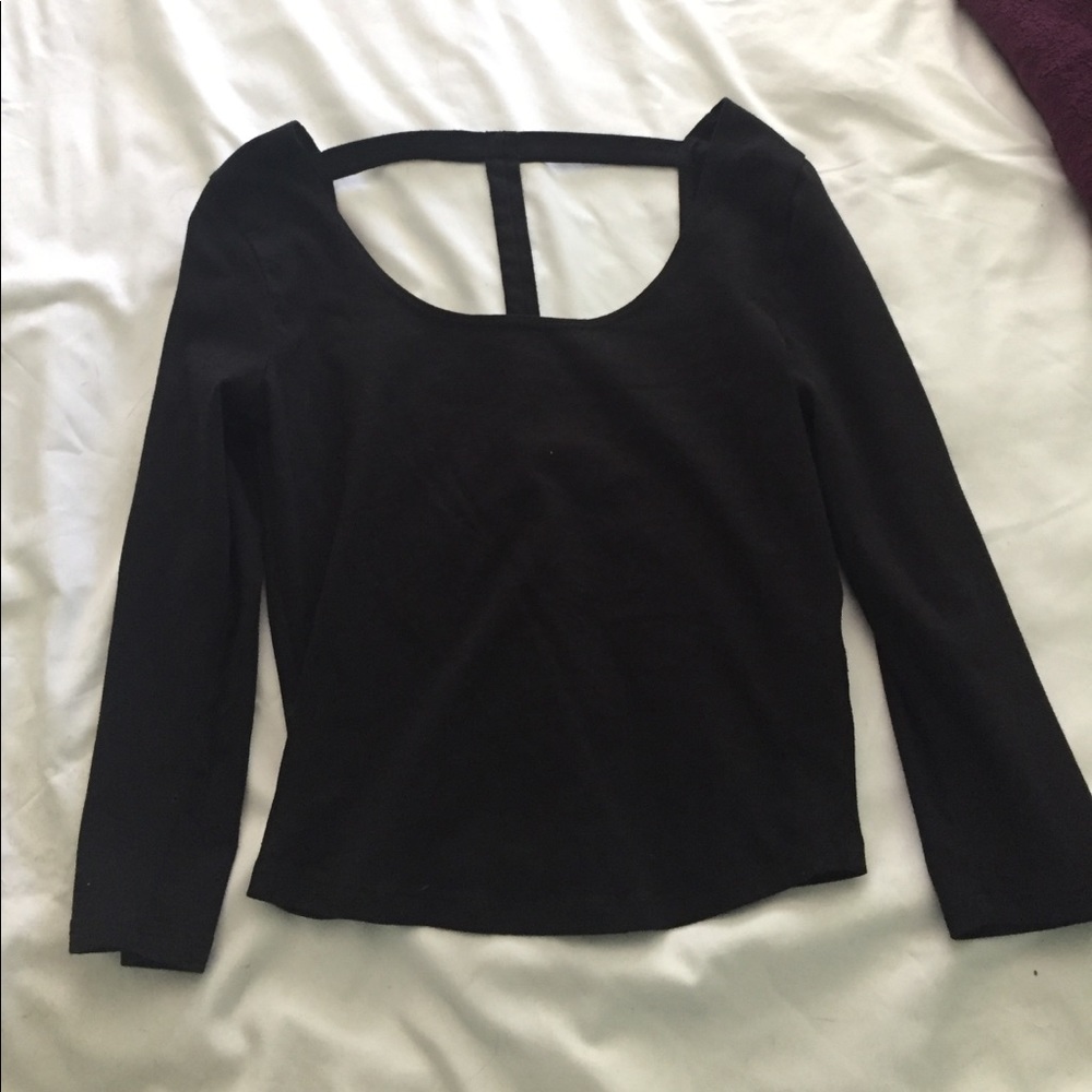 Super cute crop top!