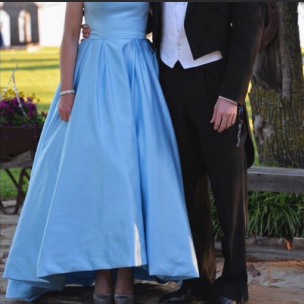 Sherri Hill Dress SOLD ❤️