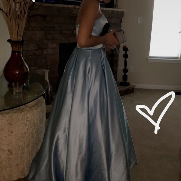 Sherri Hill Dress SOLD ❤️ - Picture 2 of 6