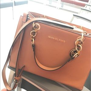 100% AUTHENTIC Michael Kors Purse