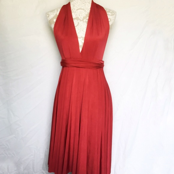 Elan Dresses & Skirts - Elan // Inifinity Short Dress - red