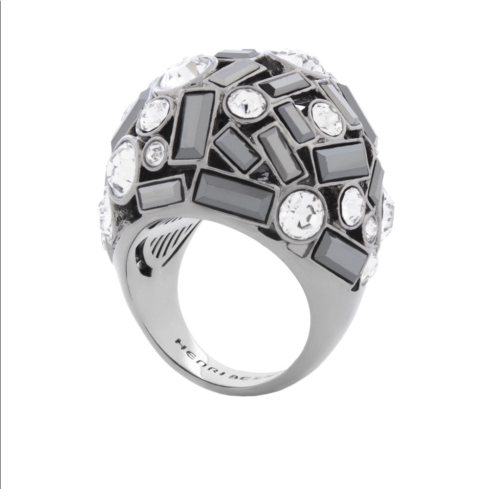 Henri Bendel Debutante ring in crystal/hematite